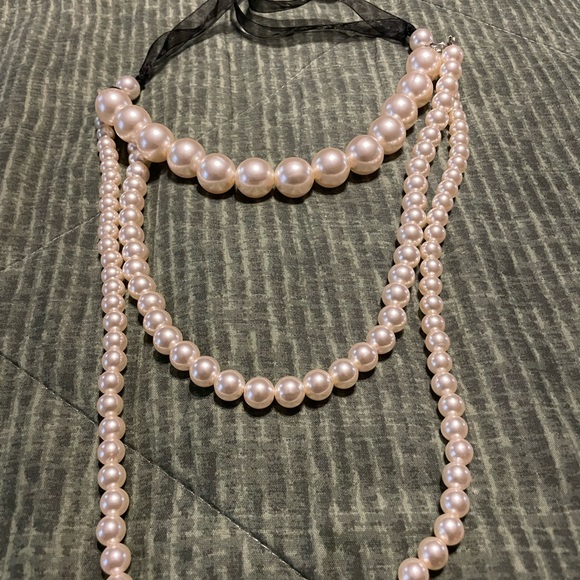 Tri string pearl necklace - Picture 5 of 7